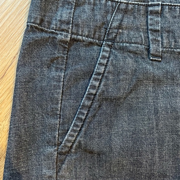 Ann Taylor Signature Jean Shorts - Picture 4 of 7